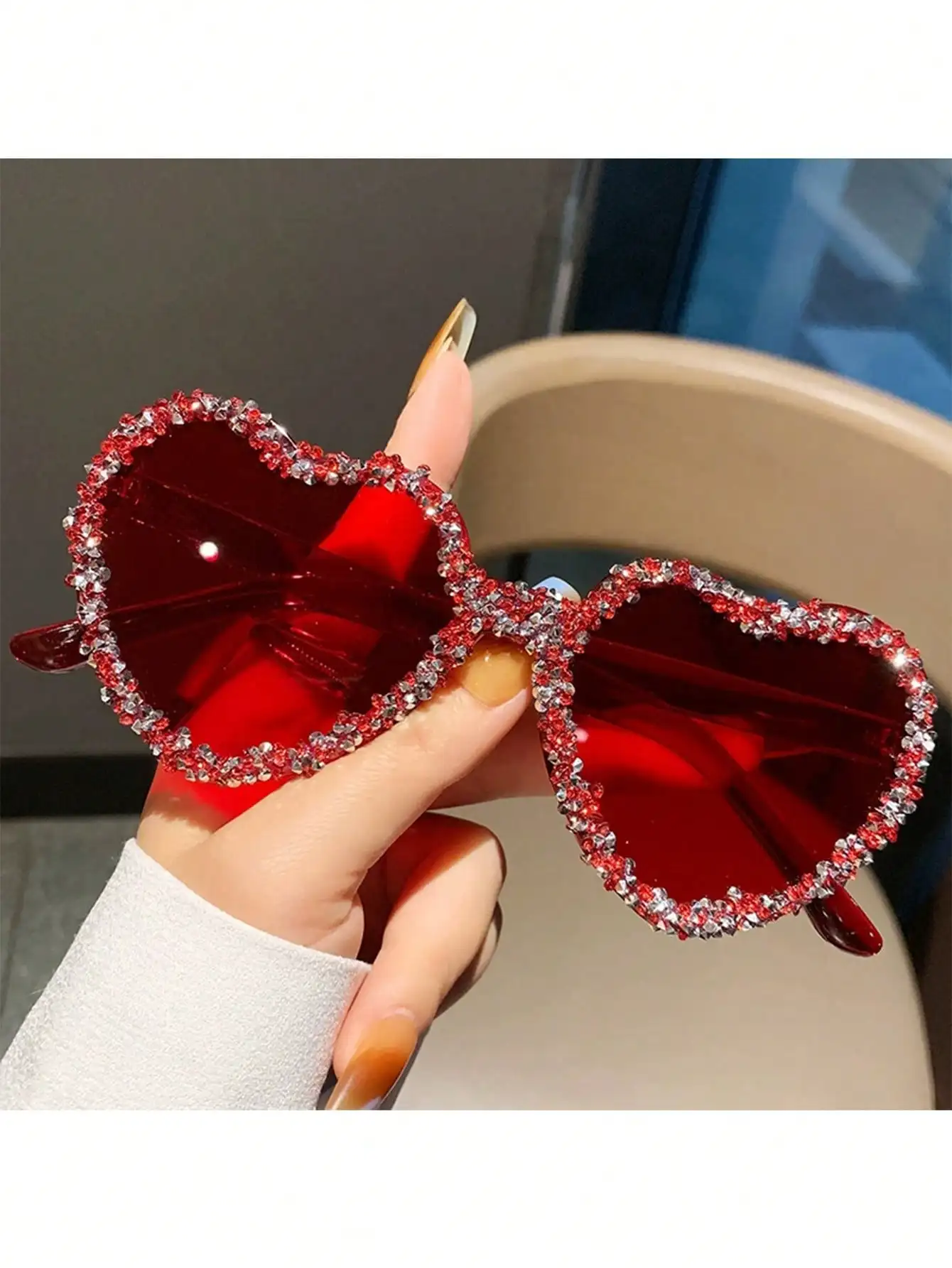 

1 Pair Fashionable Oversized Heart-Shaped Rhinestone Decorated Red Sunglasses, Rhinestone Heart Glasses, Valentine's Day Heart Glasses, Suitable For Valentine's Day Themed Parties, Balls, Photo Props, Weddings, Bridesmaid Gifts