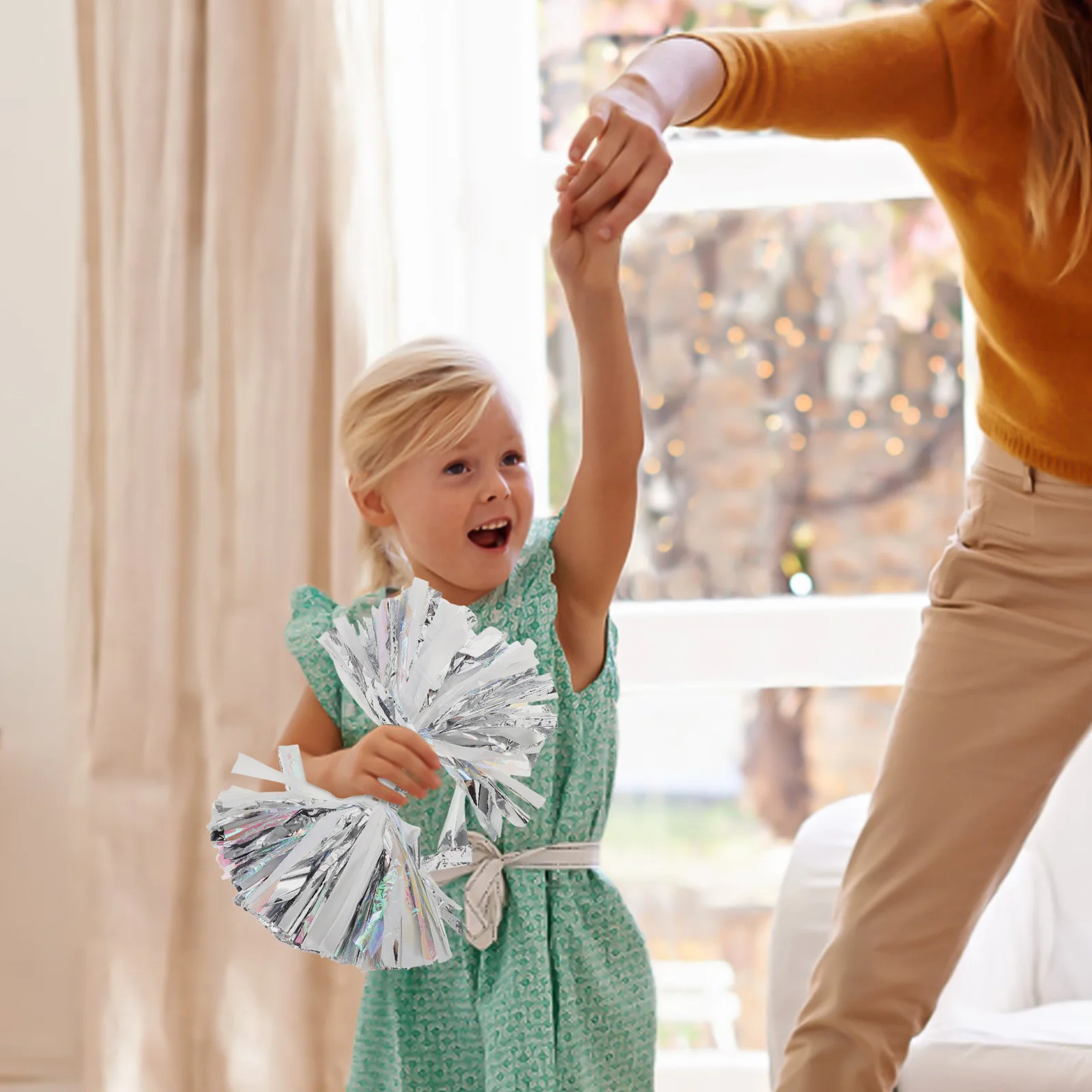 

2Pcs Cheerleading Pom Poms Plastic Baton Handle Lightweight Football Dance Party Game Celebration Accessories