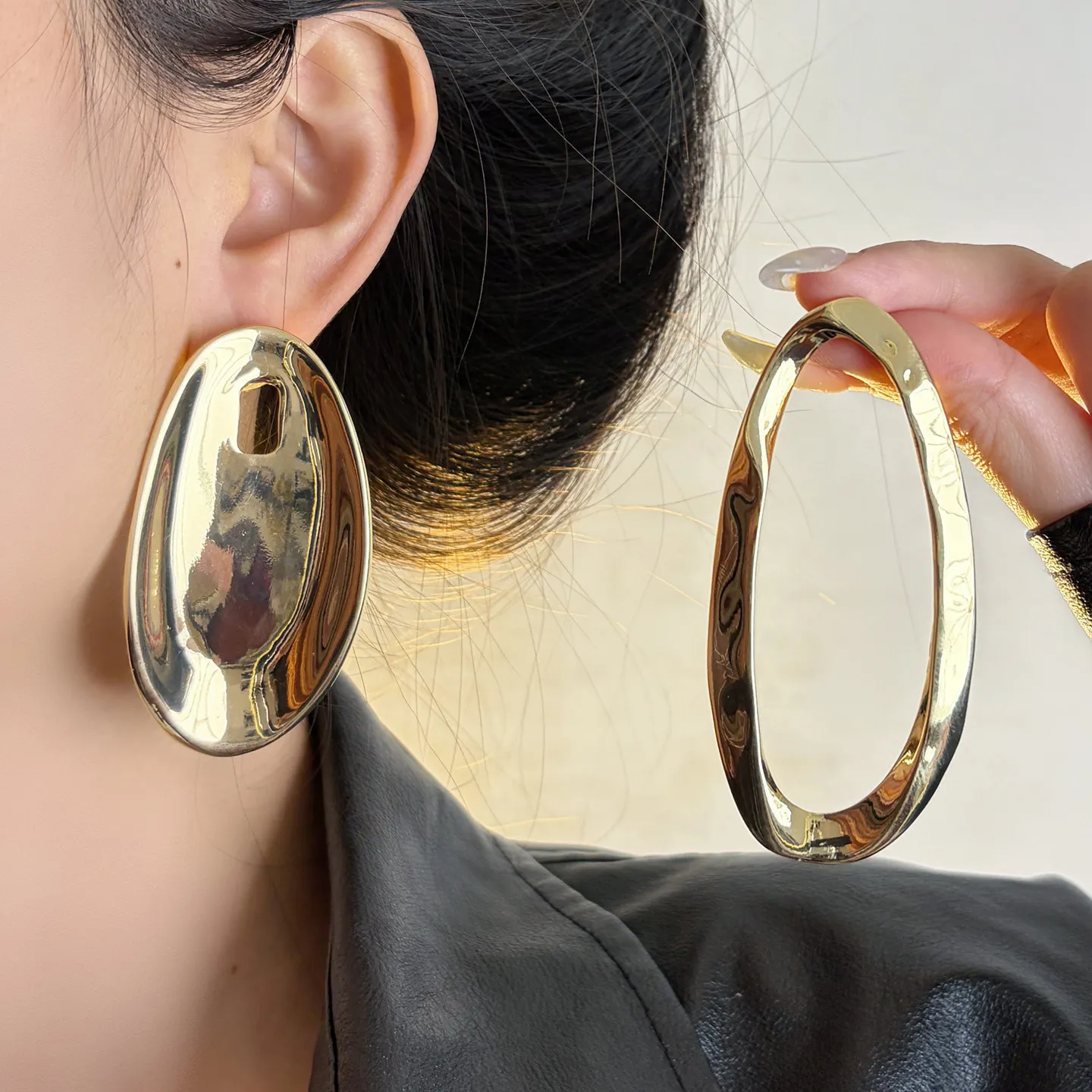 Oversized Polished Silver Irregular Oval Hoop Earrings Women Smooth Chunky Metal Large Statement Earrings Trendy Minimalist