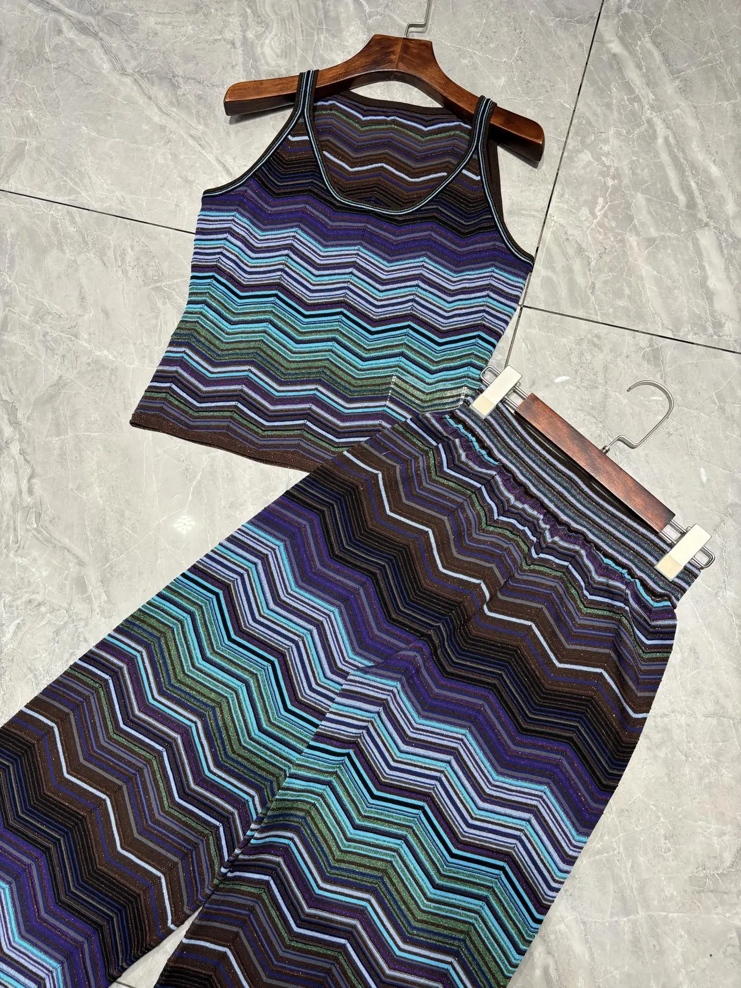 Women Sequins Gradient Striped Knitted Set Early Spring 2026 U-Neck Sleeveless Vest + Elastic Waist Straight Long Pants Suit