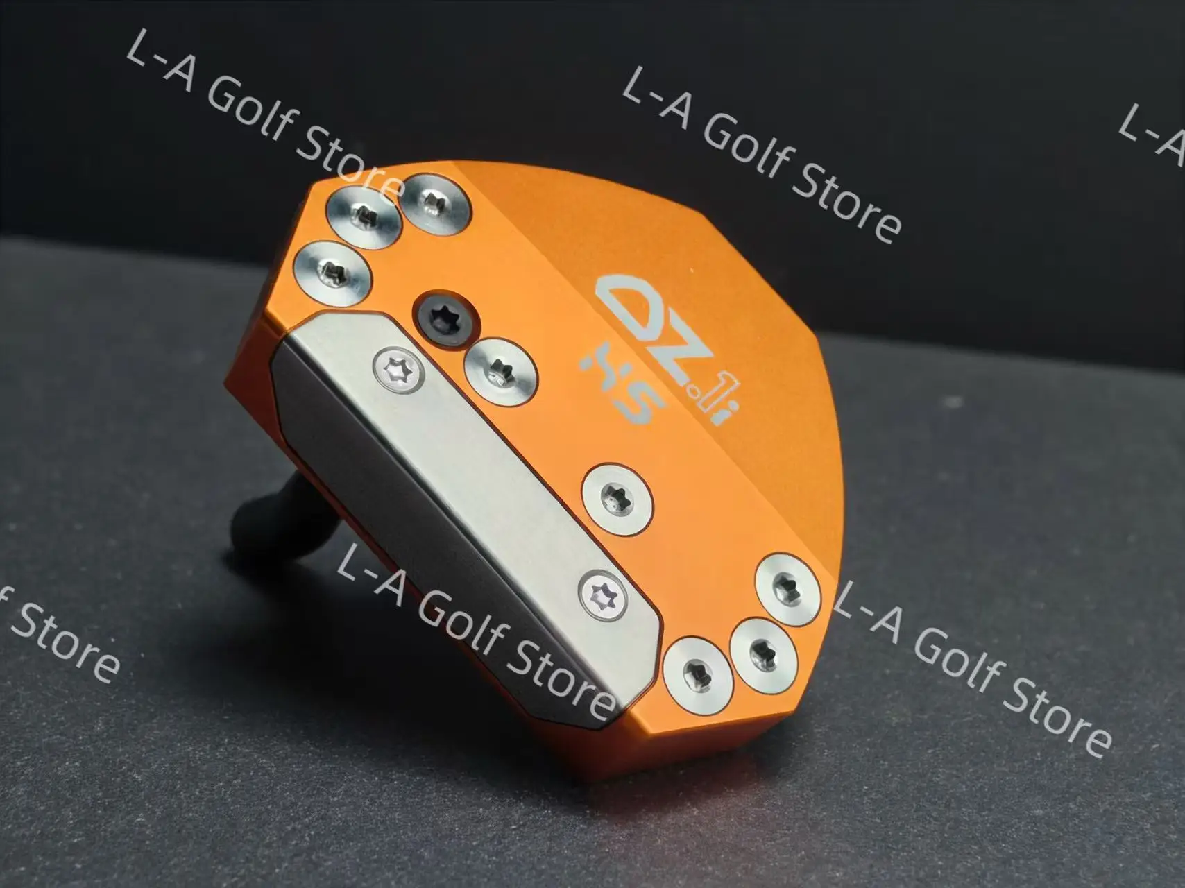 Der neueste OZ1i HS Putter für Herren, 33-36 Zoll, Carbonschaft, mit Schlägerkopfabdeckung.