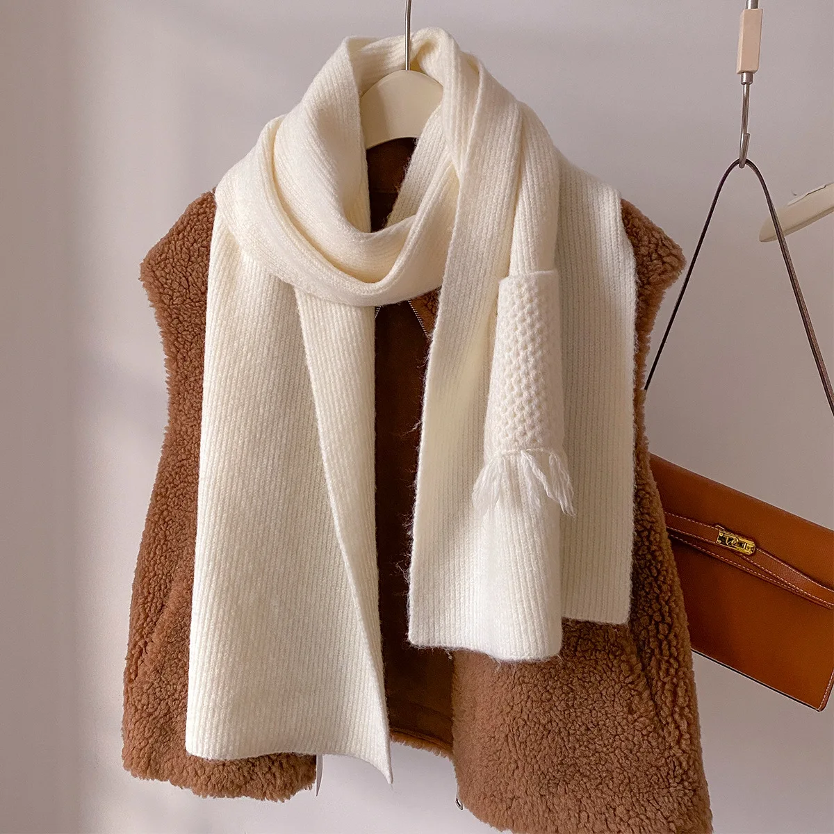 Women's Winter Thick Windproof Wool Blended Scarf Soft Solid Color Versatile Pocket Korean Edition Fashion Neck Warmer 2026
