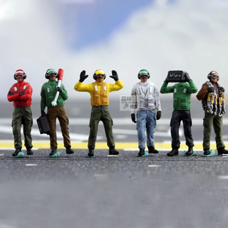 

1/72 Scale Resin Ground Crew Suitable For Tank Helicopter Model Scene Collectibles Decorative Gifts Static Display