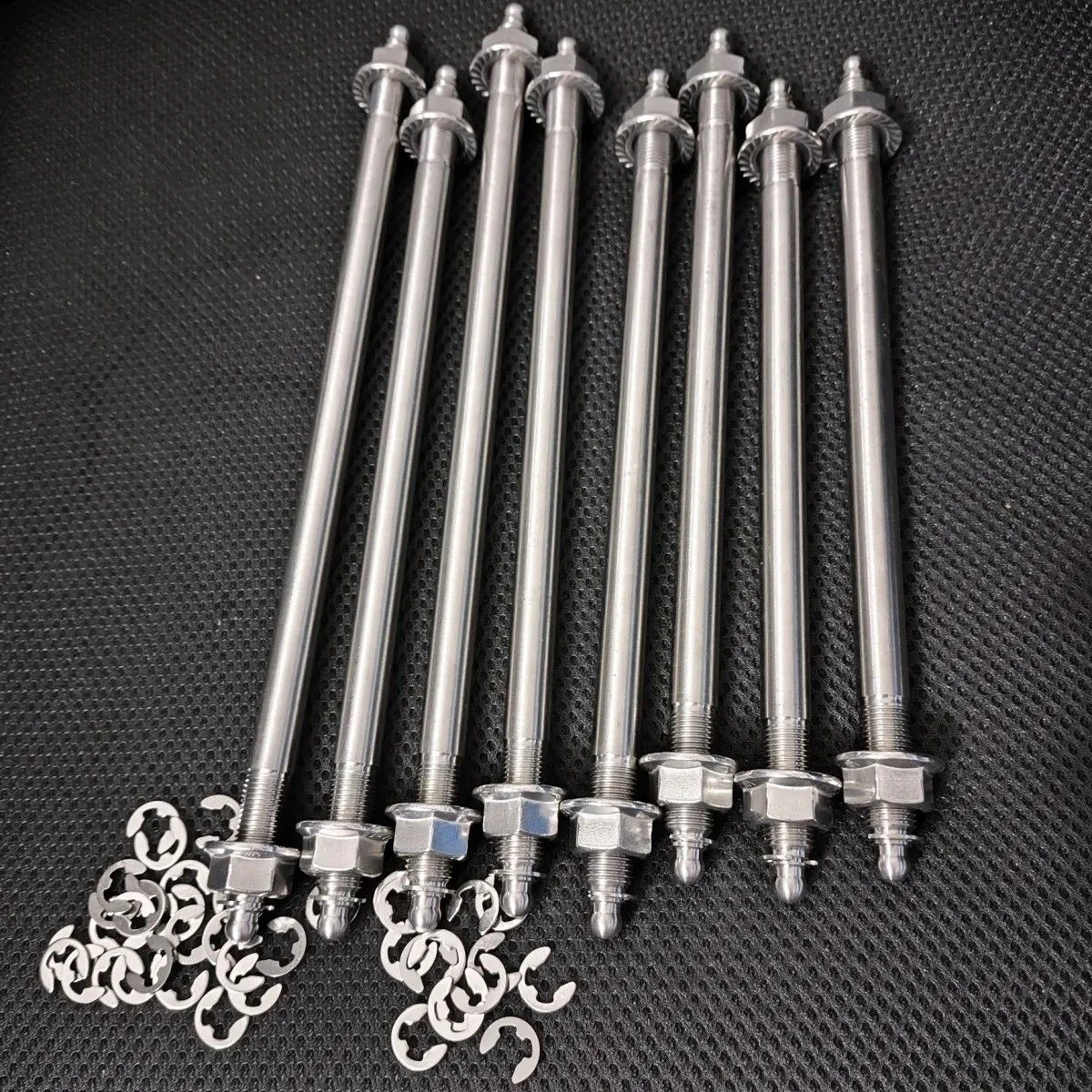 

M2 Front Wheel Axle with Anti-Loosen Clip 304 Stainl Steel Vehicle Modin Fork Axle for No.9 Bull Bike