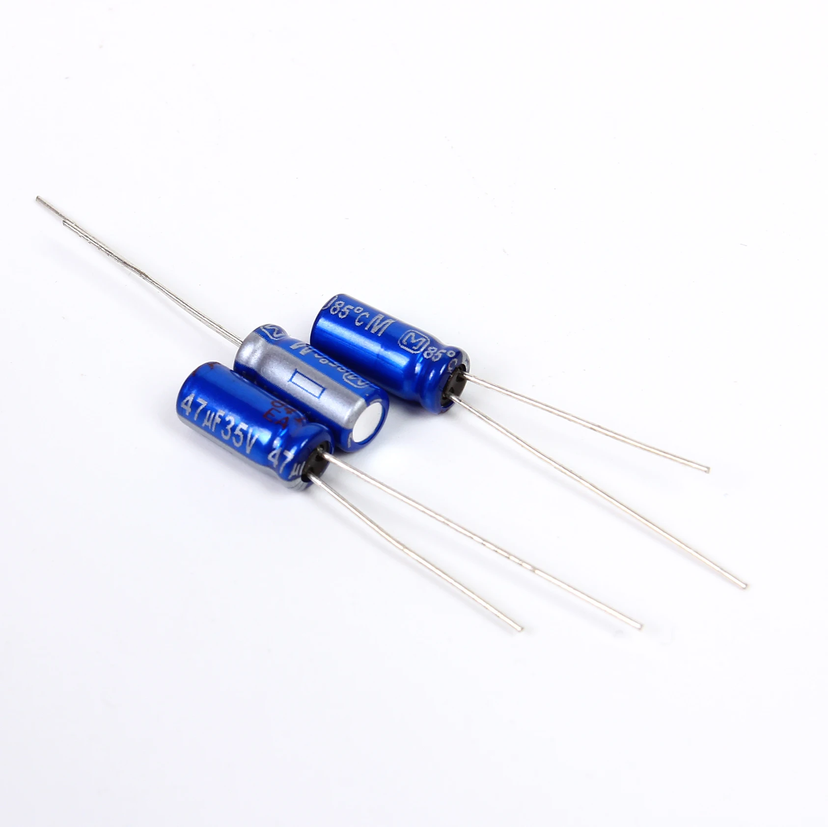 

30pcs/lot Japan's Matsushita AM series Fever Cathode Filter Audio Aluminum Electrolytic Capacitors free shipping