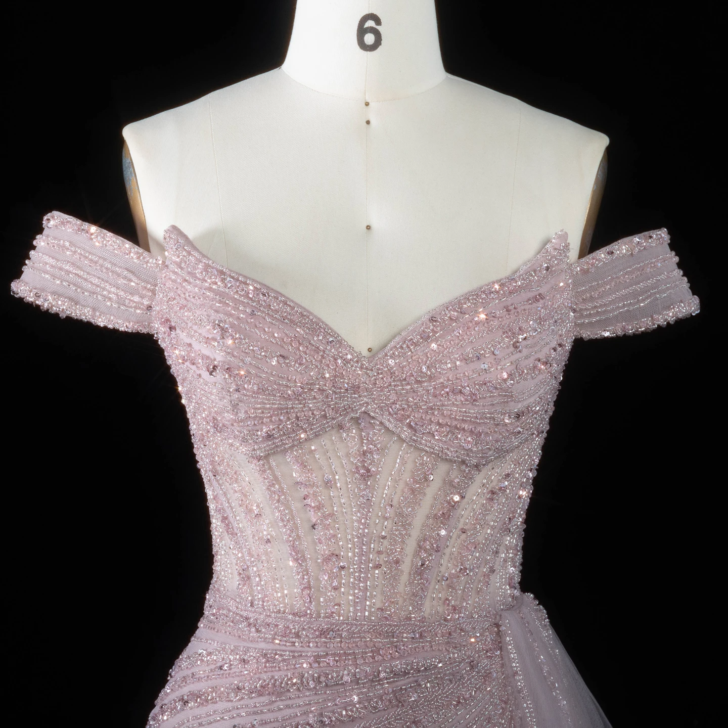 Sharon Said Luxuriöses Rosa Abendkleid, Schulterfrei, Herzausschnitt, Kristallperlen, Meerjungfrauen-Schnitt, Seitlicher Tüll, Formelle Partykleider SS005 Maßanfertigung – Detail 7