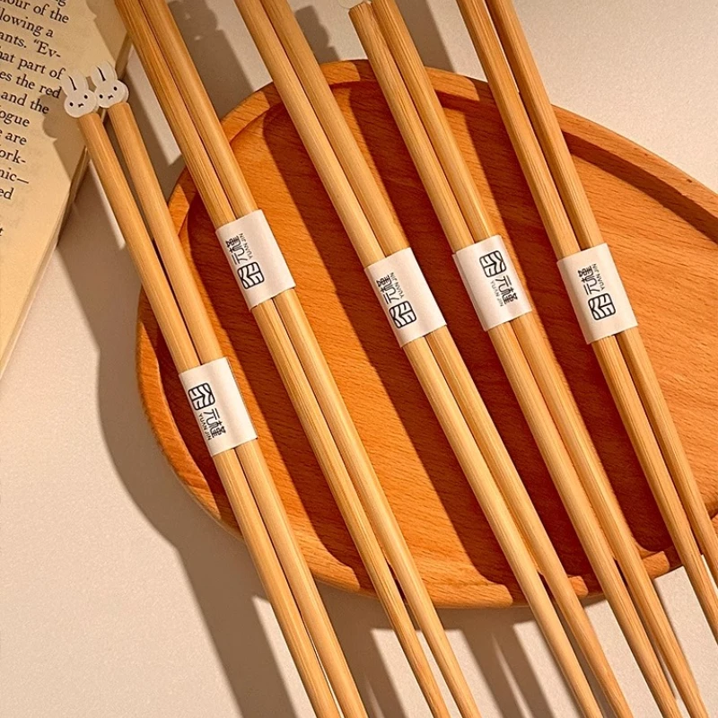 Miffy pauzinhos domésticos, boneca tridimensional, utensílios de mesa, design de nicho, pauzinhos de refeição separados, presente de feriado para meninos e meninas