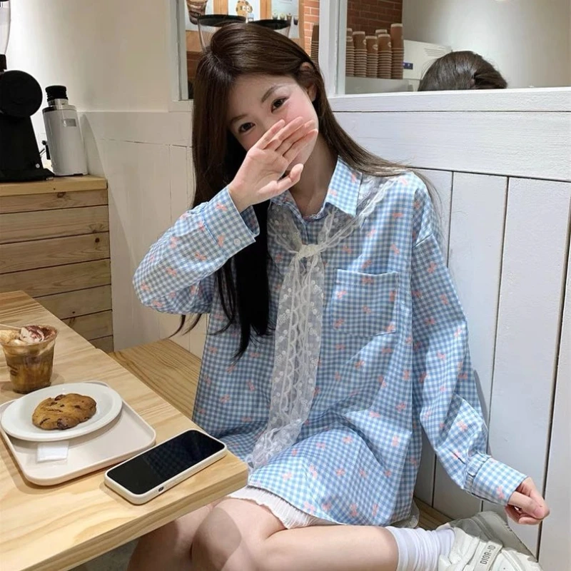 Camicetta giovanile carina allentata con stampa dolce fiocco Primavera Estate Nuova camicia a maniche lunghe con collo a polo Top Trend Abbigliamento donna pigro