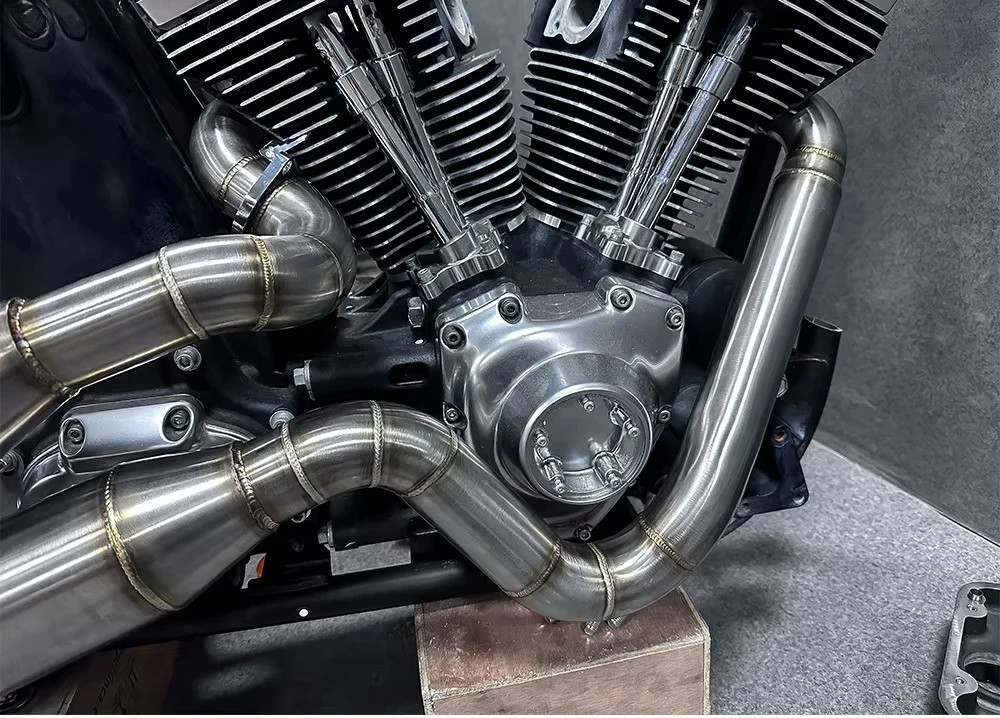 Customization Motorcycle Exhaust Softail Series Retrofit/Upgrade Double Discharge Industrial Design 3