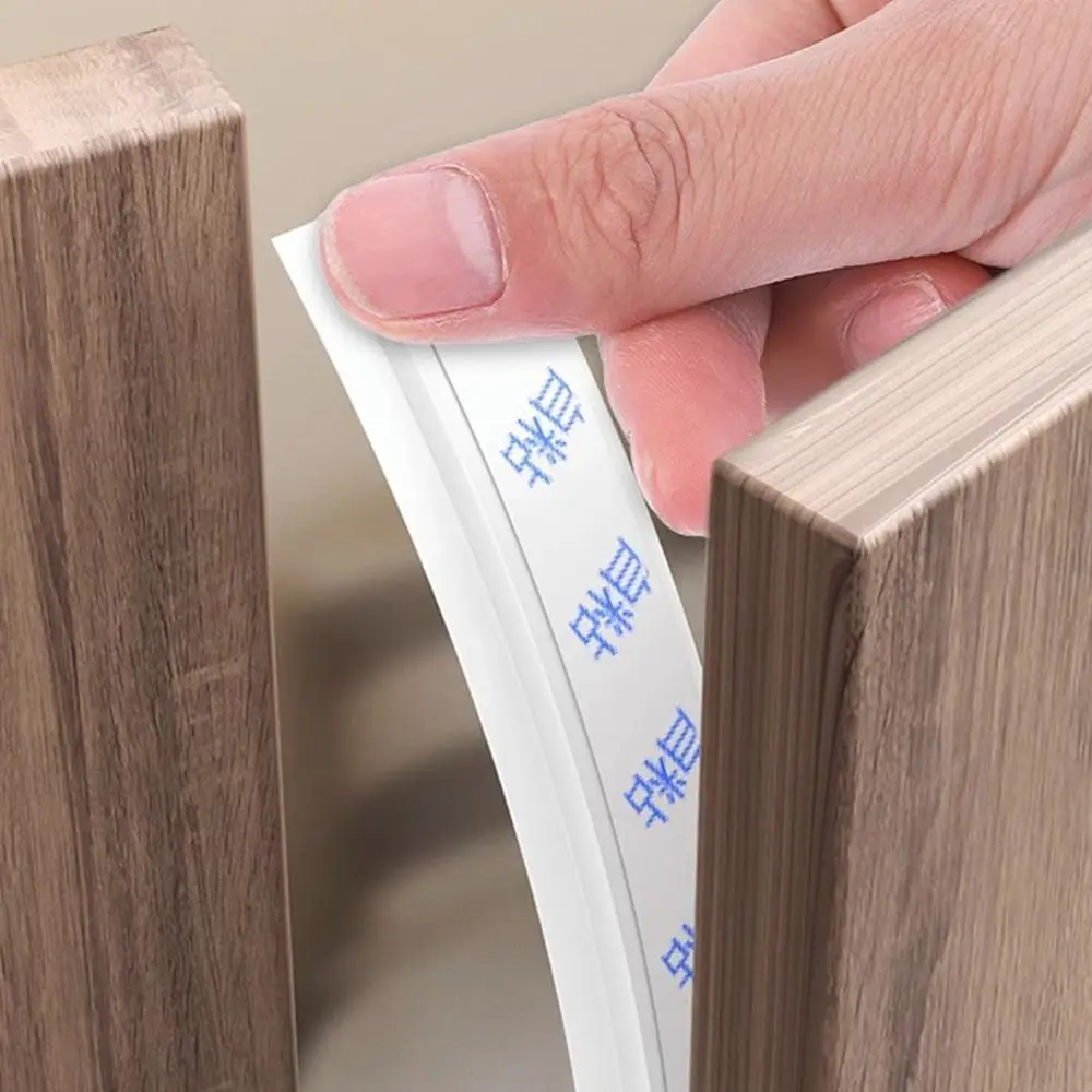 2.4 متر/2.8 متر خزانة الباب قطاع سيليكون T شكل باب خزانة الملابس الغبار واقية قطاع ذاتية اللصق شريط عازل شريط عازل خزانة