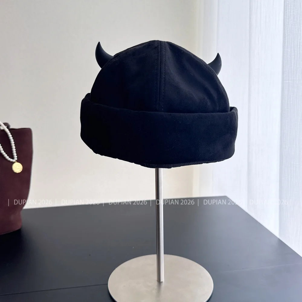 Unisex-Devil-Horns-Faux‑Suede-Skullcap-Y2K-Edgy-Landlord-Hat-Couple-Hip‑Hop-Yuppie-Beanie-Cap-Fall-Winter-Street-Trendy-Hats