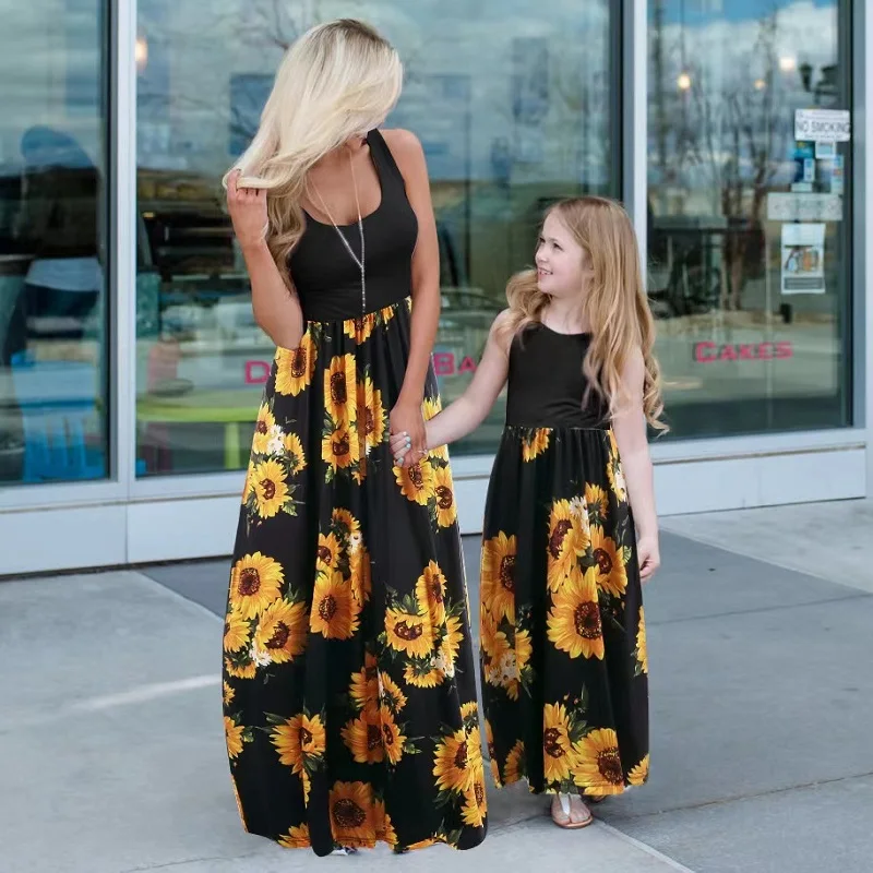 2024 Sunflower Mother Daughter Dresses Family Set Sleeveless Mommy and Me Matching Clothes Fashion Woman Girl Long Dress Outfits