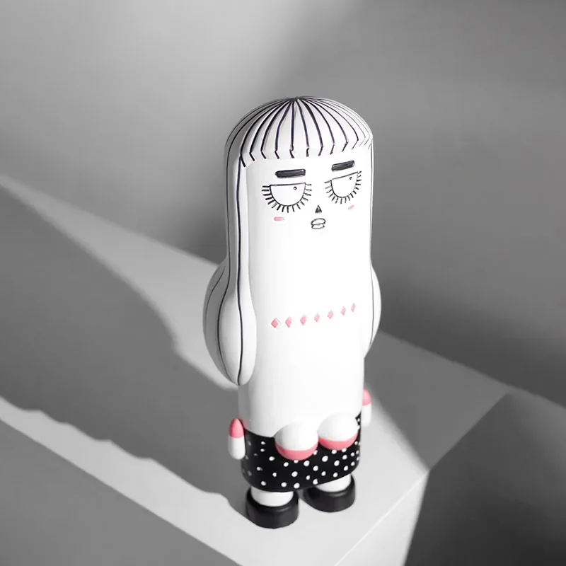 Home Decor Trend Figures Statue Room Decor Kawaii Accessorie Small Resin Sculpture Nordic Decoration Home Figurine For Interior