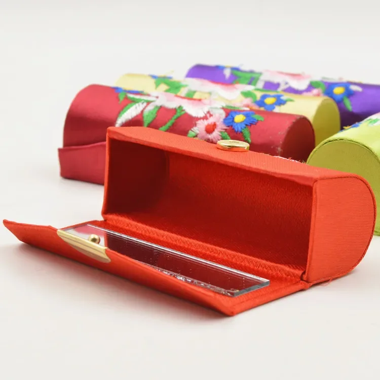 1Pcs Random Color Lipstick Carry Case Classical Style Traditional Embroidery Container Jewelry Box Lipstick Storage Holder