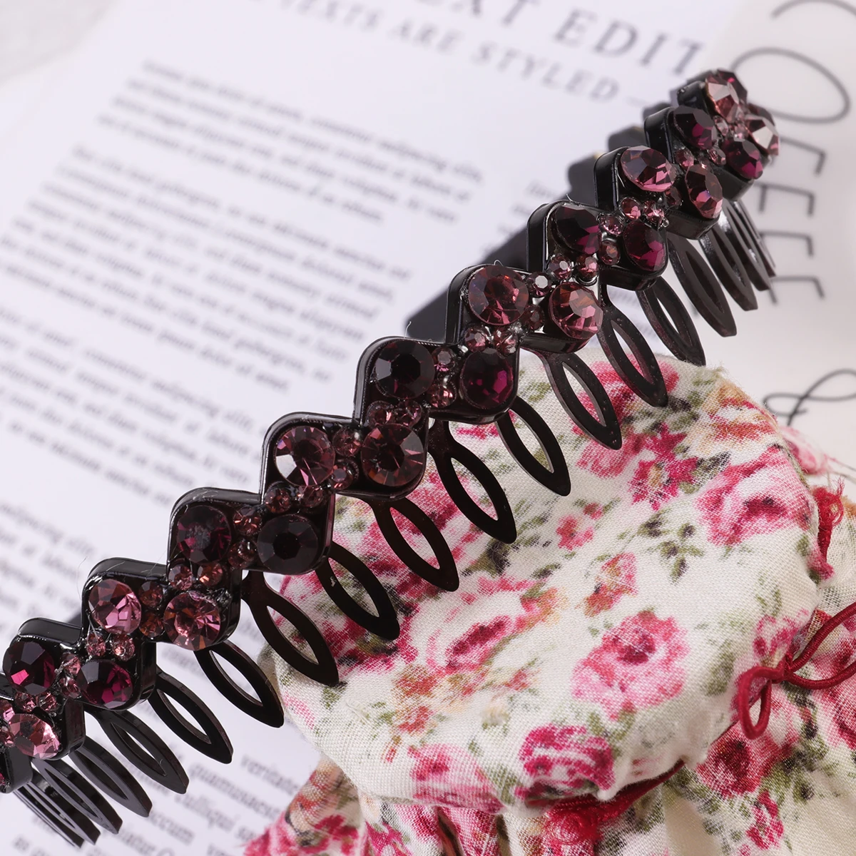 

Rhinestone Headband Wave Shape Headdress Arcylic Hair Hoop Purple Toothed Heddress Women Lightweight Diamond Material Carnival