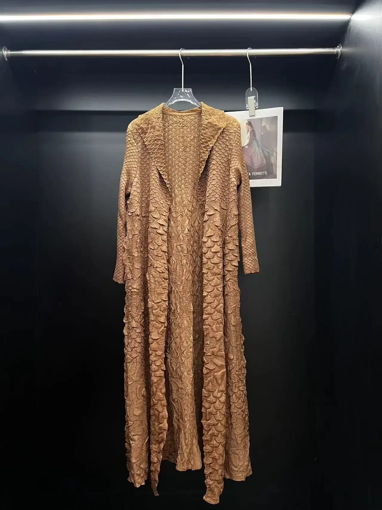 Miyake 2023 Zomer Nieuwe Mode Casual Peplum Ontwerp Gewaad Kleding Effen Kleur Geplooide Lange Mouw Vest Vrouwen Jurken