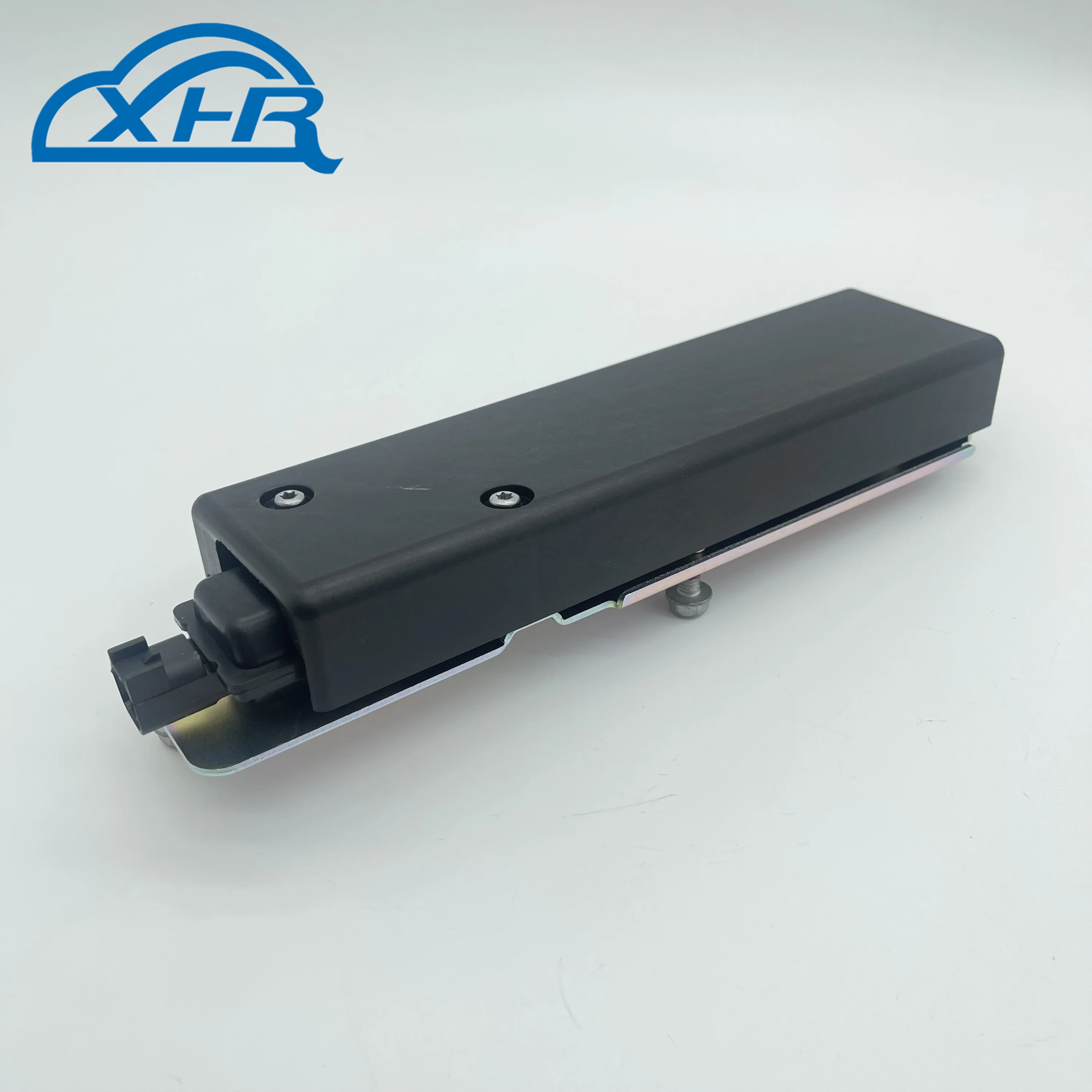 랜드로버 디스커버리 3 및 4 용 상단 뒷문 잠금 액추에이터, 2004-2018 FUG500010