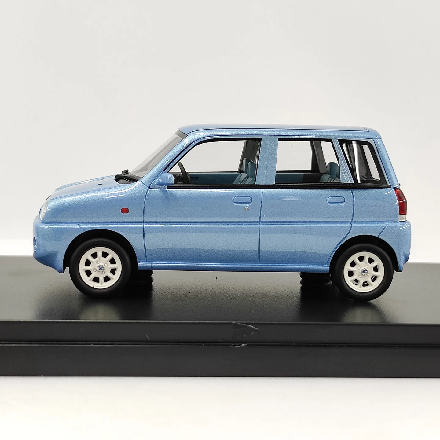 Hi-Story 1:43 Scale Subaru PLEO NICOT 2002 Sky Blue Resin Car Model