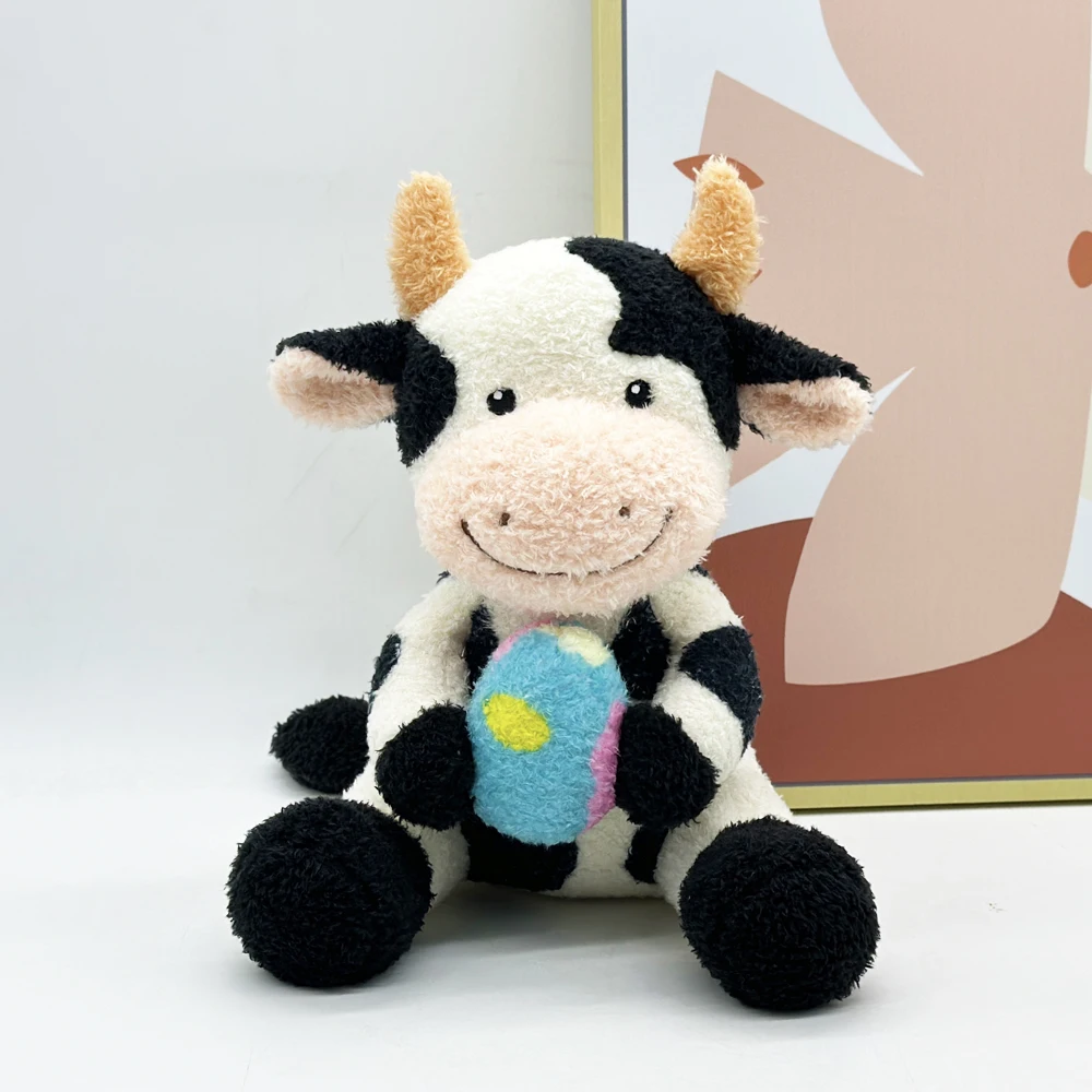 Jouet en peluche de vache de Pâques, jouet de dessin animé amusant, tenant une vache de producteurs rélavoisier, cadeau de Pâques, poupée de décoration de chambre