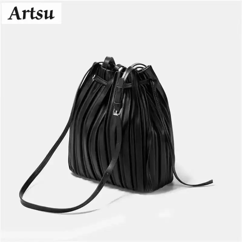 

New Fashion Shoulder Bags Wrinkled Bucket Bag Drawstring Bag Leisure Versatile Korean Style Trend Commuter Crossbody Bags