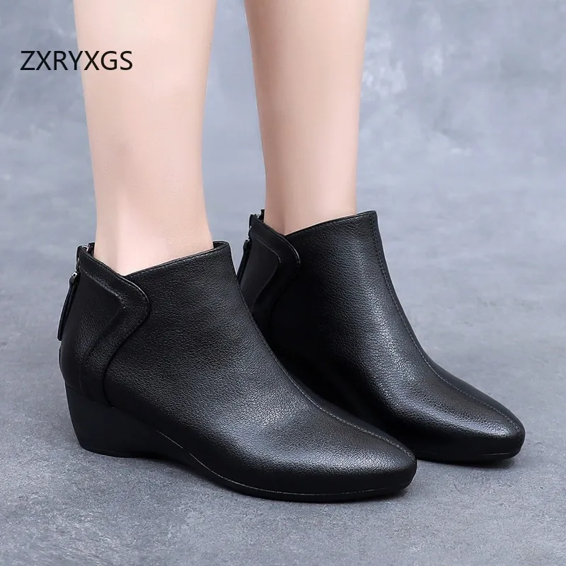 ZXRYXGS 2025 موضة جديدة وأشار جلد الغنم التمهيد الخريف الشتاء الأحذية أسافين مريحة النساء العصرية الأحذية قصيرة كبيرة الحجم