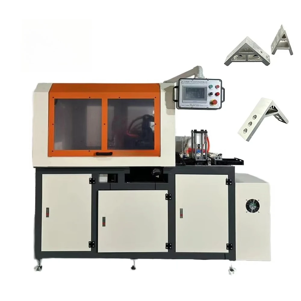 อุปกรณ์เสริมโปรไฟล์อะลูมิเนียมอุตสาหกรรม ขายึดมุมแบบอัดขึ้นรูปพร้อมโครงเสริมความแข็งแรง ตัวเชื่อมต่อมุมฉากสำหรับเครื่องจักรกล