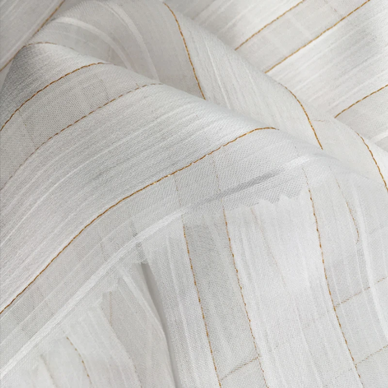 1 Meter x 1,4 Meter gekräuselter Satin-Chiffon-Gaze-Krepp, Goldgarn, faltiger Chiffon-Stoff, natürliches Weiß – Detail 3