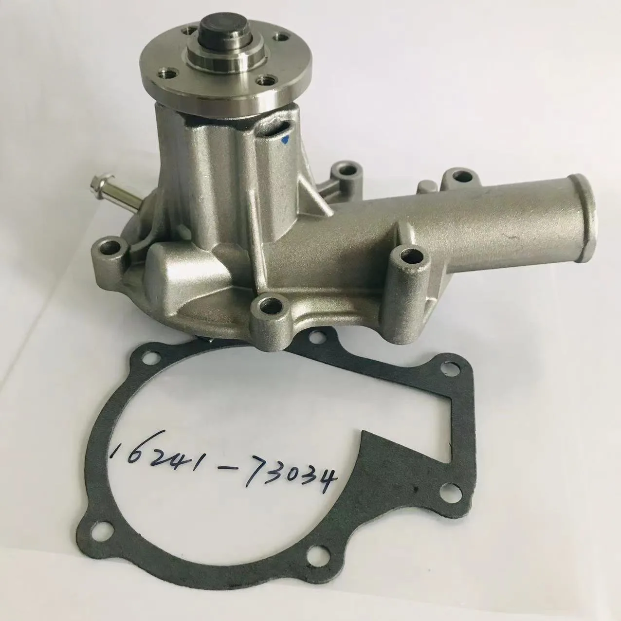 Engine Water Pump 16241-73034 For Kubota Engine V1505 D1105 D905 Fits Bobcat Skid Steer