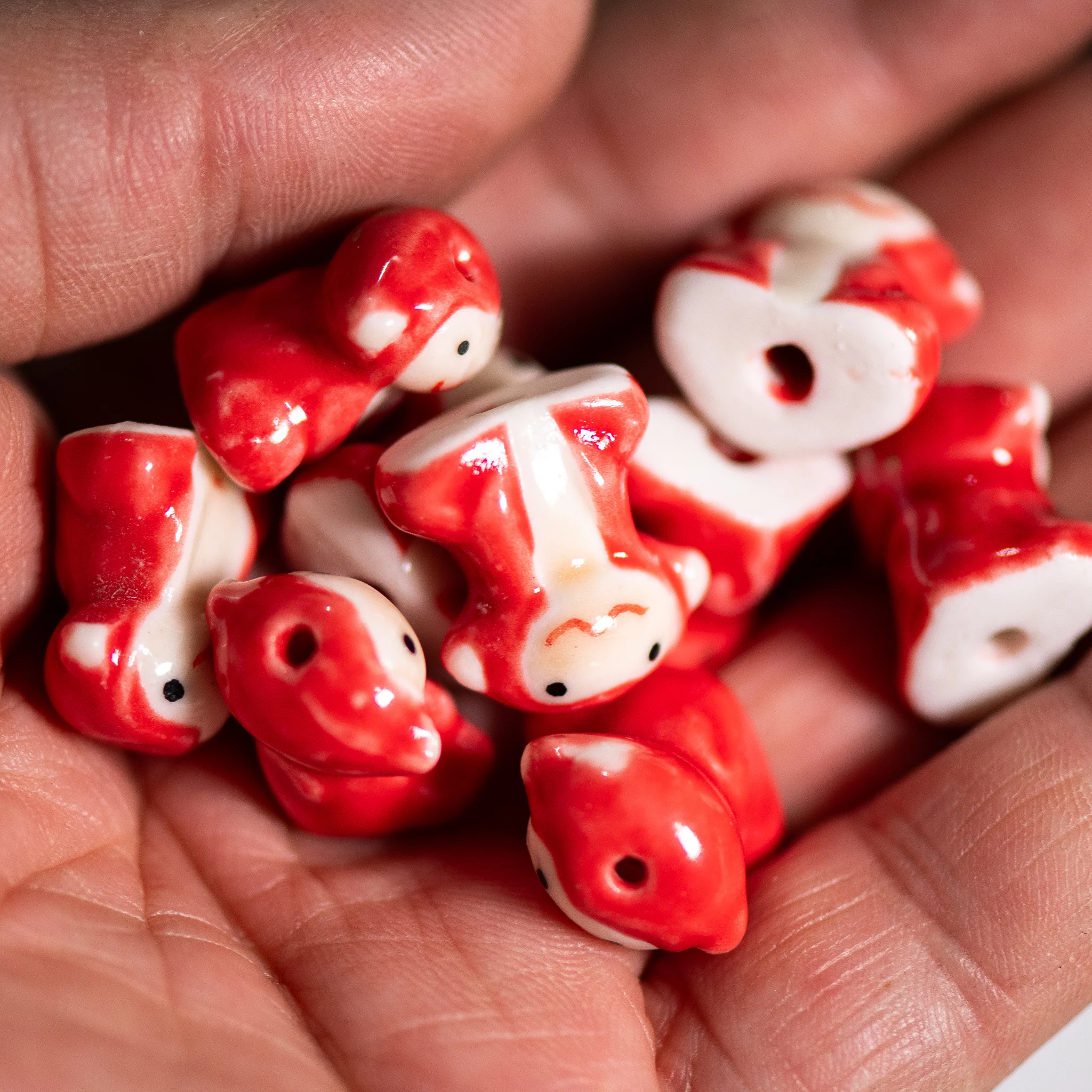 Handmade Ceramic Monkey Beads 15-18mm, 2.5-3mm Hole, Hand-Painted Cartoon Beads for DIY Jewelry Making, High-Temperature Fired,