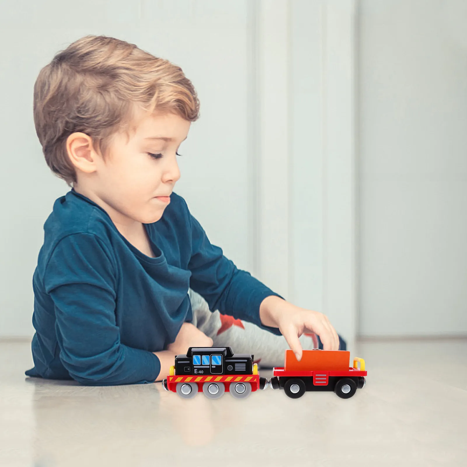 

Набор пластиковых миниатюрных поездов-транспортеров: развивающая игрушка для детей, подарок для раннего развития и занятий в классе, для развития координации рук и глаз