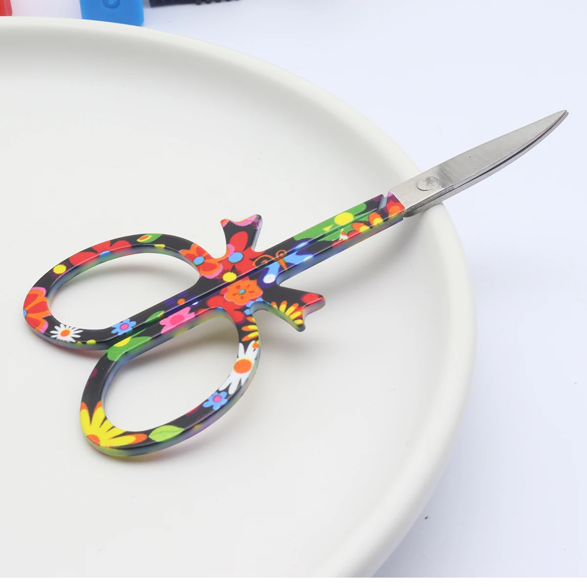 EasyNail 1pcs New Wing Flower Sharp Scissors Professional Cuticle Manicure Pedicure Nails Scissors eyebrow