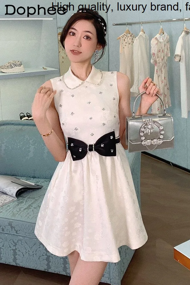 

Spring Summer 2023 New Rhinestone Lapel Jacquard Bow Decoration High Waist Mini Party Banquet Sleeveless White Dress Women