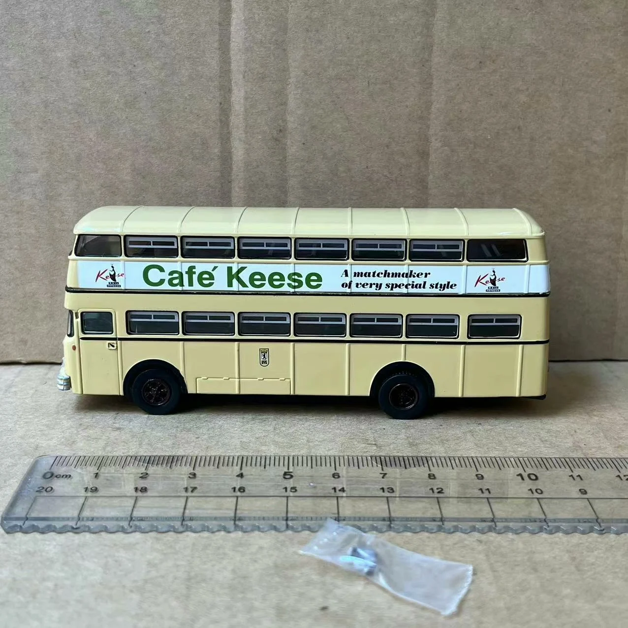 

Литой под давлением BREKINA масштаб 1/87 HO BUSSING D2U BVG CAFE автобус пластиковый материал модель автомобиля Коллекционная игрушка в подарок сувенир дисплей орнамент