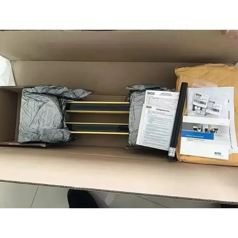 2026.09.30 1 Set Of Brand New Imported SICK Light Curtain Sensors, As Shown In The Picture, Special Offer