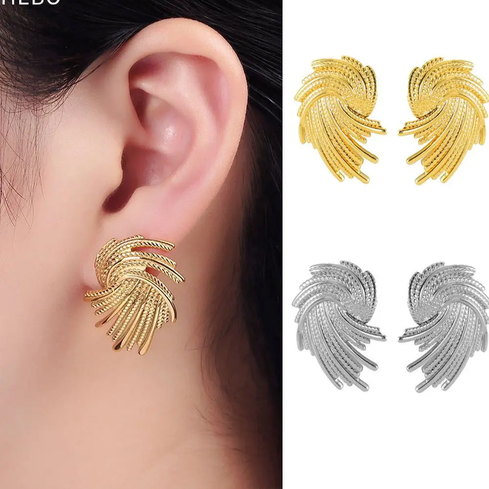 CARLIDANA Twisted Rotational Texture Unregelmäßige Feuerwerksohrringe aus Edelstahl Luxuriöse, fortschrittliche Ohrringe mit übertriebenem Design