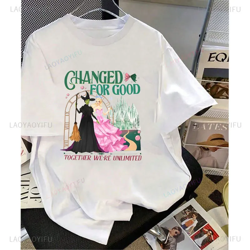 تغيير شريري لقميص جيد، عصا مكنسة الجاذبية، عصا سحرية، معالج الفيلم، مروحة موسيقية شريرة، هدية، ملابس نسائية قطنية