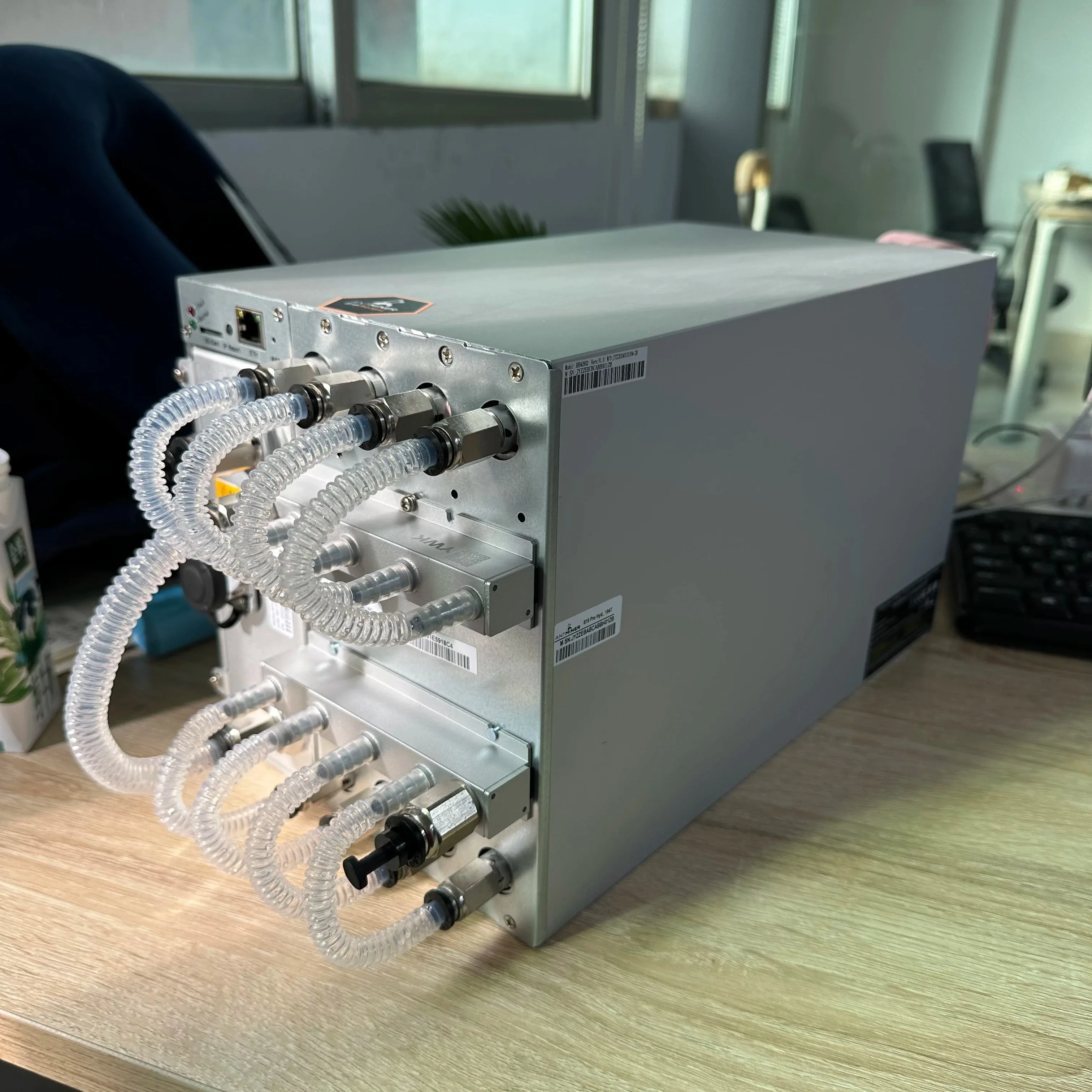 Nuevo Antminer S21 + HYD Bitcoin Miner 395TH/s máquina de minería criptográfica de refrigeración por agua alta eficiencia Antminer S21 Hyd ASIC Miner