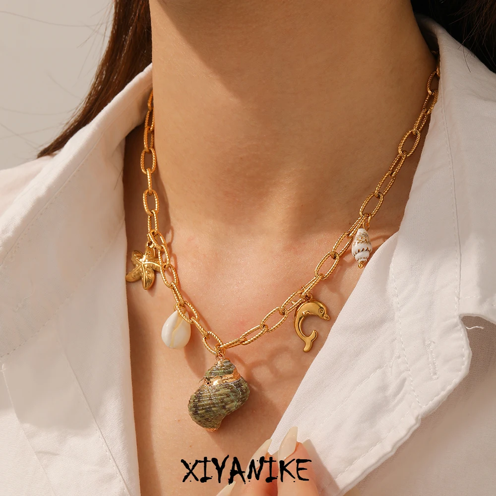 

XIYANIKE 316L Stainless Steel Exquisite Green Conch Starfish Dolphin Shell Pendant Necklace Women Leisure Vacation Neck Chain