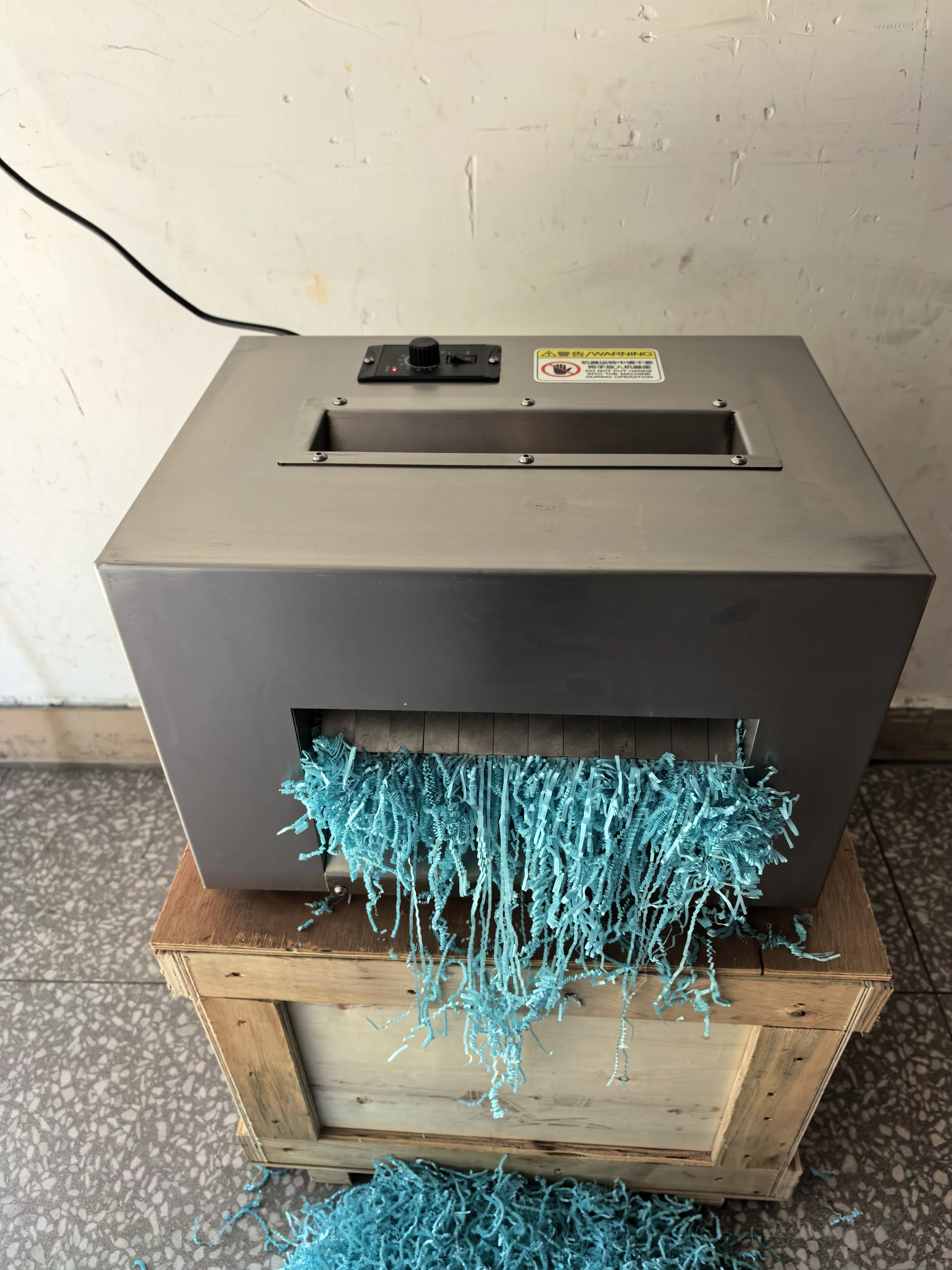 

Kraft Paper Crinkle Cut Shredder Machine Paper Shredder Paper Strip Cutter