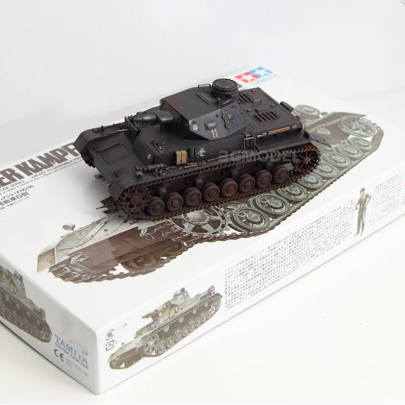 Tamiya Plastic assembled tank model kit 35096 IV medium tank attached to man 1/35