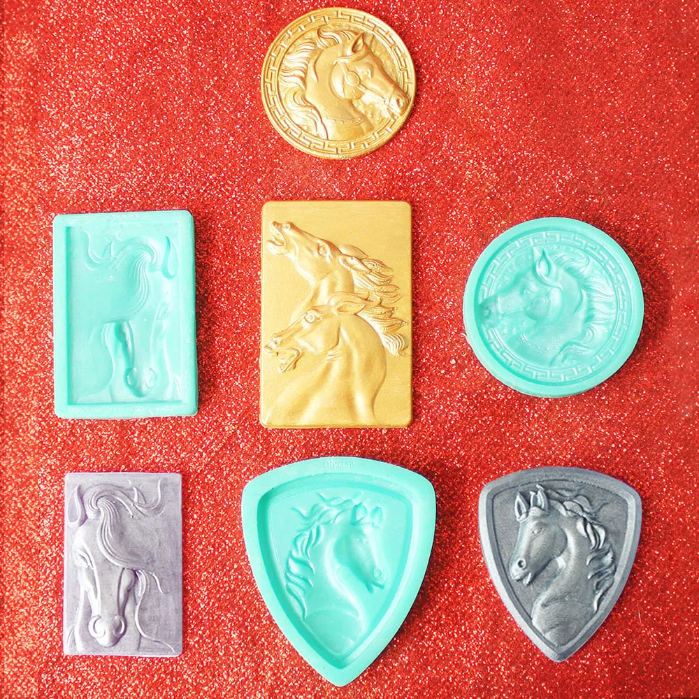 Estilo chino caballo del zodiaco Año nuevo alivio cabeza de caballo cera marca molde de silicona hecho a mano yeso pegamento de goteo molde artículos para el hogar