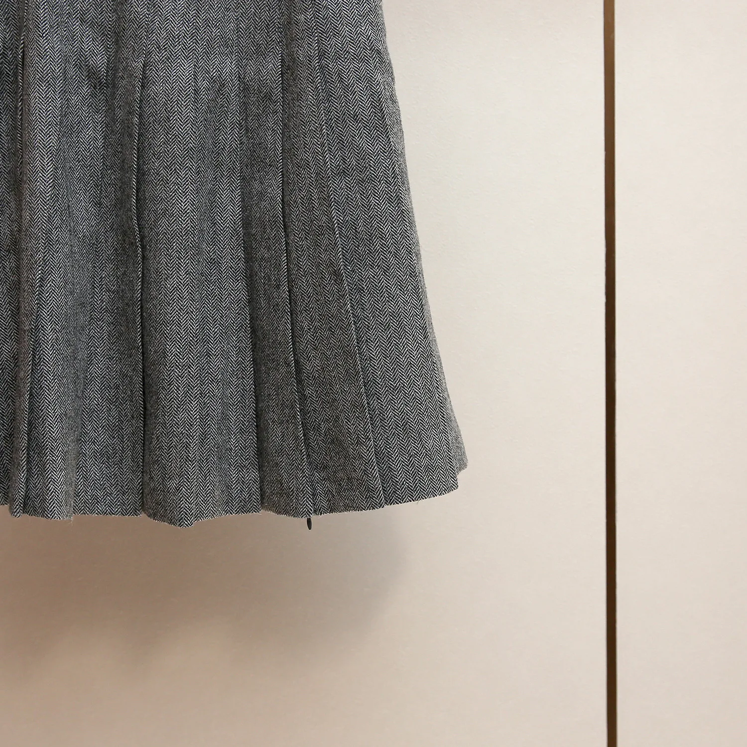 Hoge Kwaliteit Herfst Winter Koreaanse Stijl A-lijn Grijze Geplooide Midi Rok Slanke Hoge Taille Gordel Split Zoom vrouw kleding