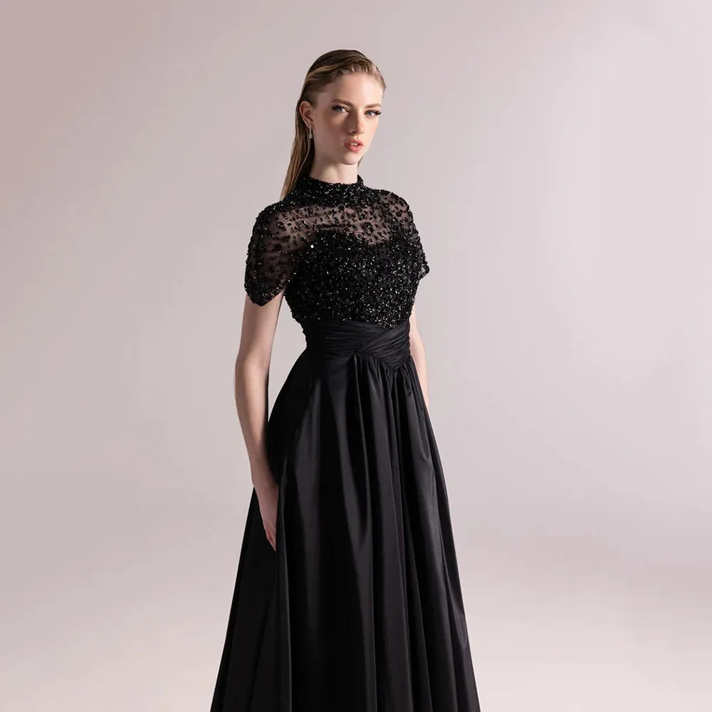 فستان سهرة بسيط بياقة عالية وأكمام قصيرة على شكل حرف a فساتين سهرة طول الأرض مناسبة رسمية فساتين لحضور الحفلات الموسيقية مخصصة 2025