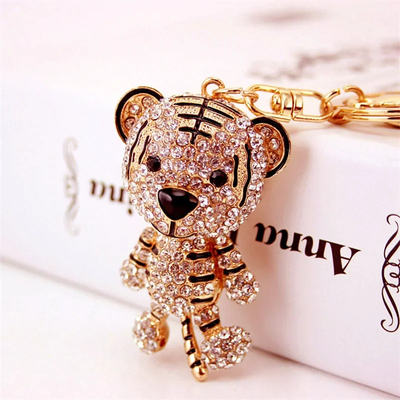 New Fashion Alloy Crystal Key Chain Buckle Ring Jewelry For Men Women Rhinestone Cool Leopard Tiger Keychains