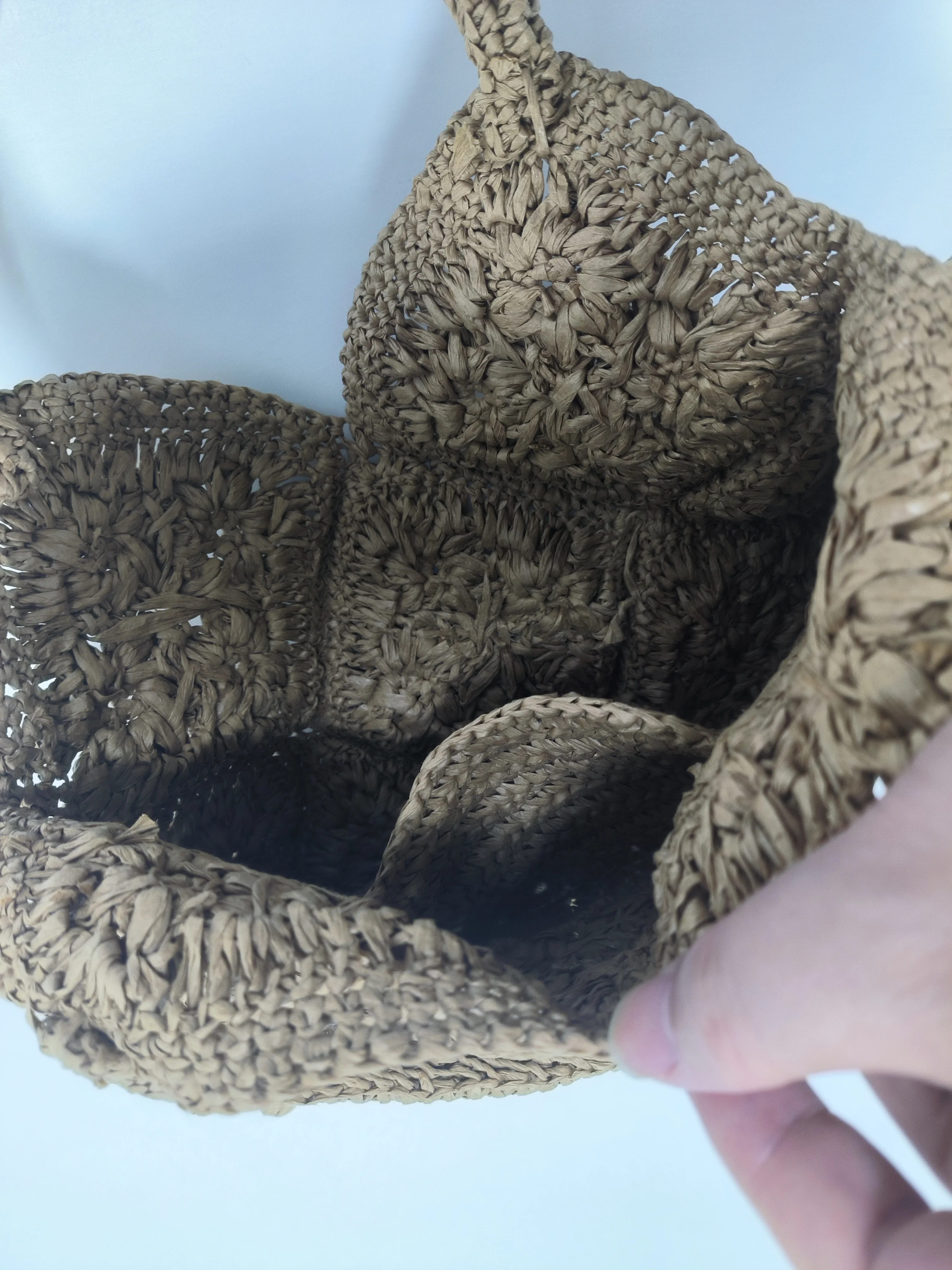 Handgefertigte Strandtasche aus gewebtem Papier, hochwertige 3D-Blumen-Grastasche, große Kapazität, tragbare Urlaubstasche für Frauen am Meer. – Detail 5