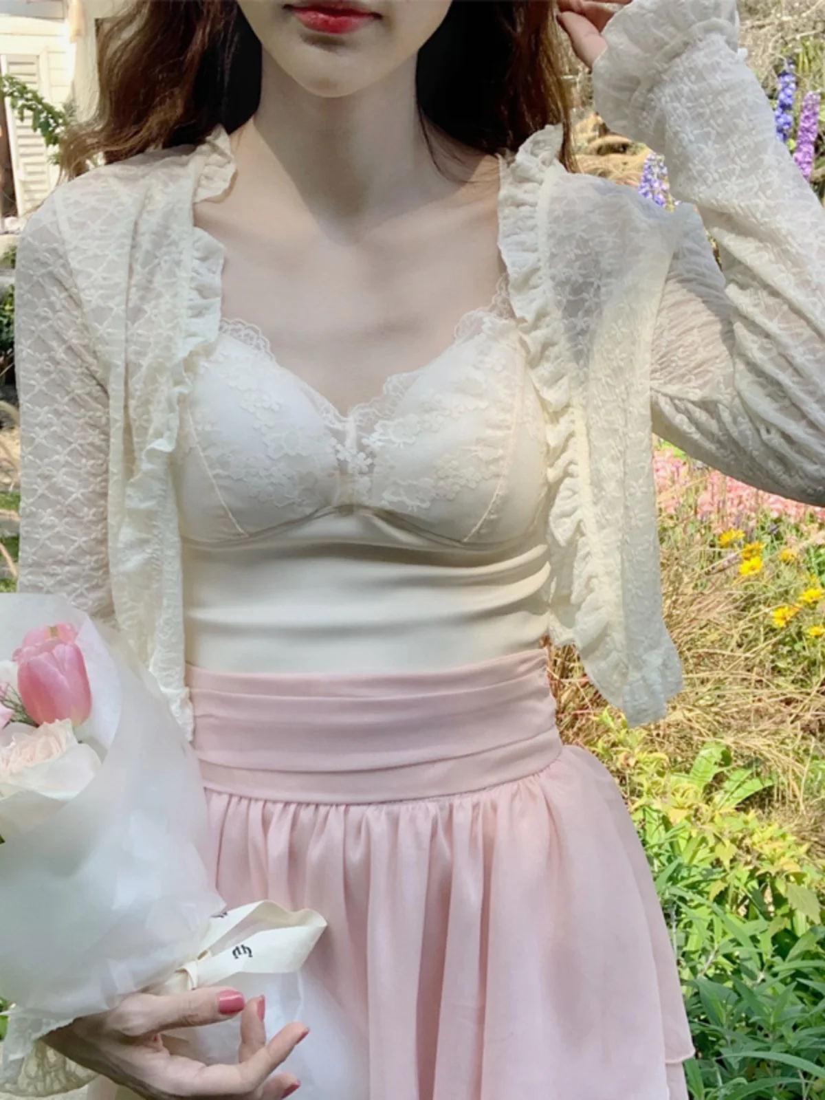 

Нежный короткий кружевной кардиган из ультралегкого шелка, солнцезащитная накидка на плечи, дышащая, с длинными рукавами, для кондиционированных помещений, маленький жакет