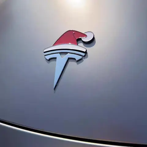For Tesla Christmas Hat Stickers Model 3/Y Car 3D Badge Modification Cute Front Badge Decoration Self-Adhesive Car Accessories