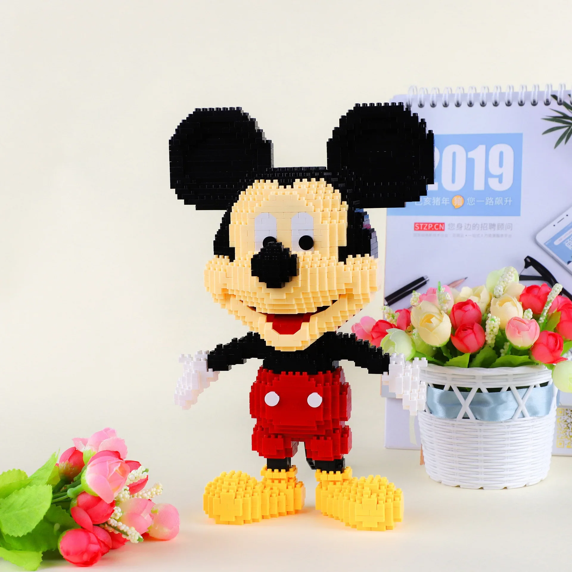 Mickey Mouse Diamond Blocks Micro 3D Model Classic Cartoon Stitch Mini Building Bricks Figures For Bricks Toys