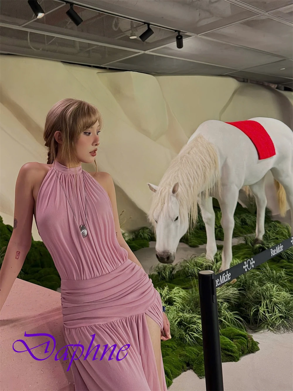 Robe de soirée personnalisée, Sexy, col haut, Simple, en mousseline de soie, sans manches, robes de bal scintillantes, fente avant, robes d'occasion spéciale