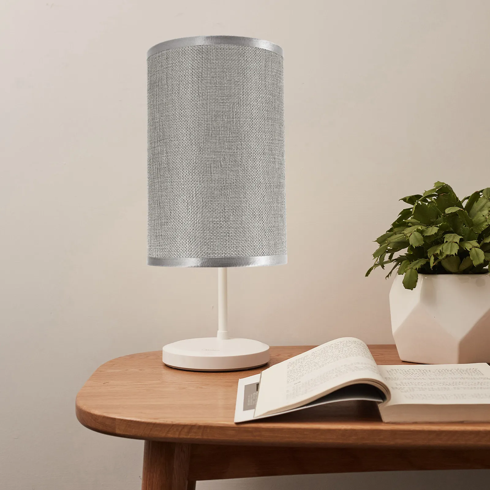 

Круглый тканевый абажур простого дизайна для цоколя E27, легкая установка, мягкое освещение, для спальни, гостиной, настольная лампа, современный домашний декор